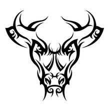 Pegatinas de diseño de cabeza de toro para coche, pegatinas de tatuaje Tribal de 13,5 cm x 12,5 cm, negro/plata S3-5228 2024 - compra barato