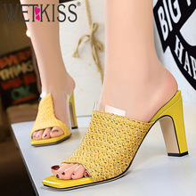 Wetkiss transparente pvc claro chinelos mulher verão slides sapatos de salto alto mules sapatos femininos tecer boemia sapatos senhoras amarelo 2024 - compre barato