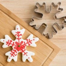 1pcs 3D Stainless Steel Cake Cookie Bakeware Christmas Snows Shape Mould Fondant Cookie Cutters Biscuit Mold Kitchens Hot 2024 - buy cheap