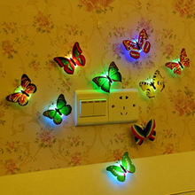 Форма бабочки СВЕТОДИОДНЫЙ Ночник LED Изменение цвета мигающие рождественские настенные ночные светильники настенное украшение «бабочка» поставки Светодиодная лампа 2024 - купить недорого