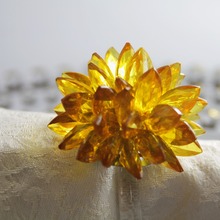 handmade acrylic flower napkin ring, napkin holder free shipping 12 pcs wholesale Qn19012301 2024 - buy cheap