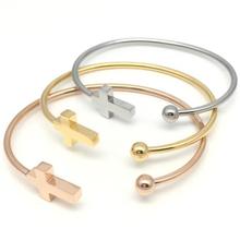 2018 New Girl Cor Prata Aço Inoxidável Cruz Pulseiras Pulseiras Para As Mulheres Minúsculo Pequeno Horizontal Cruz Pulseira de Presente Da Jóia 2024 - compre barato