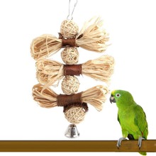 Suprimentos para animais de estimação periquito brinquedo de mascar papagaio pássaro mordidas rafia loofah videira bolas gaiolas brinquedos 2024 - compre barato