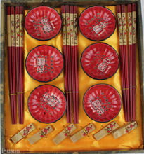 Оптовая продажа 6 пар Китайский Винтаж ручной работы красные палочки для еды & Поддержка & Блюдо Набор с подарочной коробкой 2024 - купить недорого