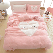 2017 Комплект постельного белья розового цвета в форме сердца, зимний теплый чехол для кровати + простыня + наволочка, плотные кашемировые одеяла 2024 - купить недорого