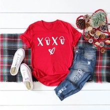 Футболка Valentines XOXO, женская модная футболка, хит продаж, уличный стиль, гранж, tumblr, принт с красным сердцем, винтажная цитата, футболки для вечеринок 2024 - купить недорого
