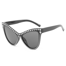 2019 New Anti-diamond-encased Largeframe Cateye Sunglasses Fashion Women Stars  with Sunglasses Cross-border Personality Glasses 2024 - buy cheap