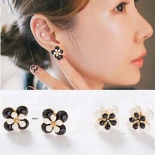 New arrival 2 Color Trendy Black White Candy Color Drip Small Daisy Flower Crystal Stud Earrings For women Fashion Jewelry 2024 - buy cheap