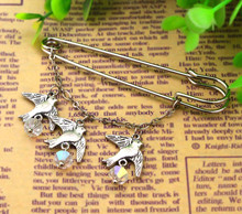 P008-003 Free Shipping 10PC/Lot  fashion hot sale glass crystal beads flying birds cheap silver scarf safety pin brooch 2024 - buy cheap