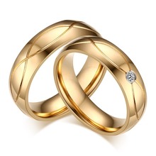 Горячие обручальные кольца для мужчин и женщин золотого цвета из нержавеющей стали обручальное кольцо ювелирные изделия CR-062 2024 - купить недорого