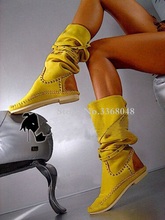 Botas planas femininas rebites cravejado moda cinto decoração meados de bezerro botas apartamentos com dedo do pé redondo sapatos outono para mulher amarelo branco 2024 - compre barato