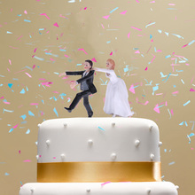 Милый синтетический смоляный свадебный торт для жениха и невесты, забавное украшение для свадебной вечеринки, статуэтка для подарка 2024 - купить недорого