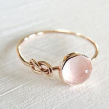Женское кольцо из натурального камня, розовое кольцо для свадьбы или дня рождения, подарок на помолвку 2024 - купить недорого