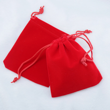 Lote de 50 bolsas de terciopelo rojo de 7x9cm, bolsa de joyería pequeña, bolsas de embalaje de joyería con dijes, bolsas de regalo con cordón para boda 2024 - compra barato