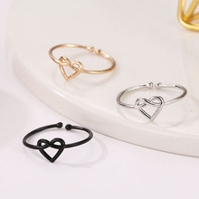 Простые обручальные кольца золотистого и серебряного цвета в форме сердца, черные открытые кольца из нержавеющей стали, модные ювелирные украшения для женщин 2024 - купить недорого