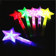 Звезда светодиодный игрушки Роскошные Светодиодный Волшебная палочка звезды мигающий свет палке для вечерние Рождество Красочный Light-Up игрушки 2024 - купить недорого