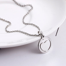 Ожерелье с круглой подвеской в виде сердца, из нержавеющей стали, 1 шт. 2024 - купить недорого