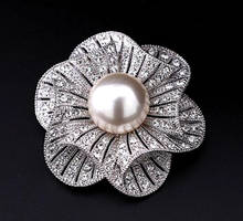 Silver Plated Rhinestone Crystal Diamante and Pearl Center Bridemaid Brooch Pin 2024 - buy cheap