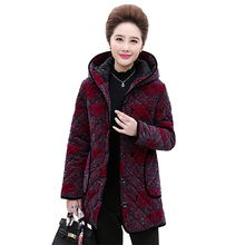 2018 флокированное плотное пальто для женщин среднего возраста, хлопковая куртка, зимние теплые парки с принтом, большие размеры, фланелевые топы с капюшоном для женщин N287 2024 - купить недорого