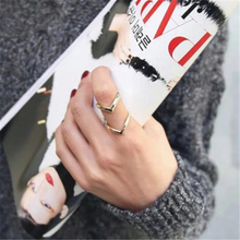 2019 Корея Мода женщин двойной V Форма палец кольцо для мужчин серебро золото цвет кольца женские ювелирные изделия обручальное кольцо Прямая доставка 2024 - купить недорого