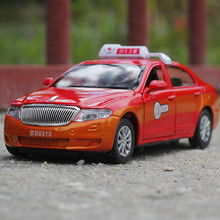 ZXZ 1:32 Бесплатная доставка такси автомобиль сплав литье под давлением модель автомобиля потяните назад игрушка модель автомобиля электронный автомобиль детские игрушки подарок 2024 - купить недорого