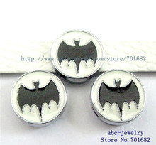 Batman liga de zinco 10 pcs Dia.8mm Interno Encantos de slides pode através de 8mm Pulseira colar de estimação 2024 - compre barato