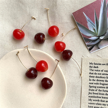 Pendientes de tuerca de fruta de Color rojo cereza dorado de simulación linda de Asia para mujer, niña, regalo de Estudiante 2024 - compra barato