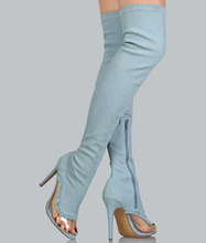 Женские Модные прозрачные Дизайнерские джинсовые сапоги выше колена с открытым носком, длинные синие джинсовые сапоги на тонком каблуке с вырезами, гладиаторские сапоги 2024 - купить недорого