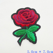 Alta qualidade rosa flor de ferro em remendos bordado applique para vestuário costura listras diy adesivos acessórios emblema 2024 - compre barato