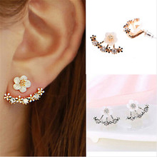 2016 Korean Style Small Flower Daisy Stud Earrings For Women Rhinestone Elegant Silver Earings Jewelry    8ED46 2024 - buy cheap