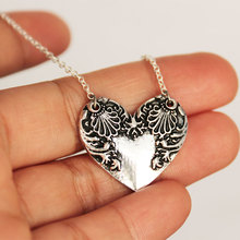 Wholesale Bulk 10pc Vintage Nautical Spray Heart Pendant Necklace Antique Silver Minimalist Love Necklace For Women Girls Gift 2024 - buy cheap