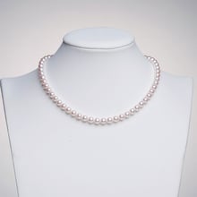 Женское ожерелье из серебра 925 пробы с натуральным жемчугом 2024 - купить недорого