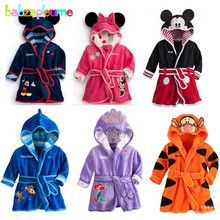 Фланелевый банный халат с капюшоном для мальчиков и девочек 2-6 лет, милая детская зимняя Пижама с мультяшной мышкой, халат, детская одежда для сна для девочек, BC1202 2024 - купить недорого