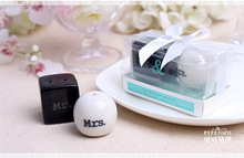 Wedding Favors Mr&Mrs Ceramic Pepper Shakers Wedding Gift Salt&Pepper Shaker Favors+FREE SHIPPING+ 200pcs/lot(100sets) 2024 - buy cheap