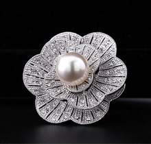 Vintage Style Rhodium Silver Plated Clear Rhinestone Crystal Diamante & Pearl Center Flower Bouquet Jewelry Pin Brooch 2024 - buy cheap