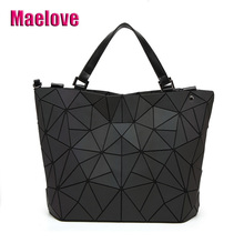 Drop Shipping Luminous Bag women's geometry lattic totes bag High Quilted Chain Shoulder Bags Laser Plain Folding Handbags 2024 - buy cheap