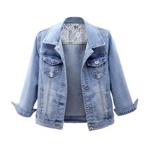 Эластичные джинсовые куртки женские короткие 2019 весенне-летние дикие самокультивированные рукава с семиточечным кружевом тонкие пальто Топы tide 2024 - купить недорого