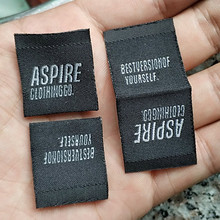 1000 uds, 5,5x2,5 cm, personalizado, plegable, negro, Damasco, poliéster, rótulo tejido para ropa 2024 - compra barato