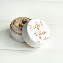 Caja de anillo de madera de boda rústica personalizada, personalizada, con nombres, Blanca, para fiestas 2024 - compra barato