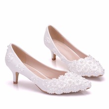 2019 HOT White Flower Lace Wedding Shoes Low-Heeled 5CM Pearl Bridal Shoes Princess Pumps Platform Shoes Women Plus Size 34-43 2024 - buy cheap
