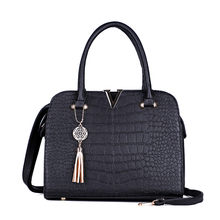New 2019 Crocodile Pattern Women Handbag Shoulder Bags handbags Messenger crossbody Leather women bags Hot Ladies Tassel 2024 - buy cheap