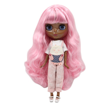 Ice dbs blyth boneca conjunto corpo super escuro preto brilhante rosto cabelo rosa. No bl1050/1017 2024 - compre barato