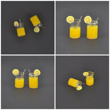 2 pçs/lote 1:12 casa de bonecas em miniatura mini resina limão copo água acessórios da casa boneca copos brinquedo mini decoração presentes 2024 - compre barato