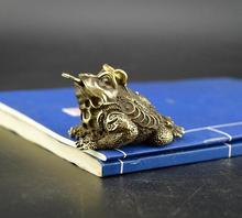 Китайская старинная медная трехногая маленькая статуя золотого жаба 2024 - купить недорого