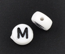 DoreenBeads Acrílico Spacer Beads Flat Round Padrão Carta Branca Sobre 7mm (2/8 ") Dia, Buraco: aprox 1mm, 60 pcs novo 2024 - compre barato