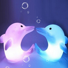 Hot Melhor Bonito Dolphin 7 Alterar Cores LED Night Light Nightlight Decoração Crianças Caçoa o Presente 2024 - compre barato