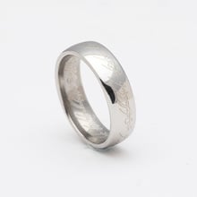 Anillo de acero inoxidable Chapado en plata para hombre, joyería con grabado de dedo, banda de moda, anillo de pistola negra, totem chapado, paquete de 5 uds. 2024 - compra barato