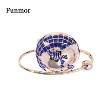 Funmor-Alfileres de esmalte de la tierra para mujer y hombre, sudadera, traje, mochila, bisutería, joyería, decoración de solapa para fiesta, regalos 2024 - compra barato