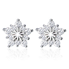 100% 925 sterling silver hot sell shiny snowflake crystal ladies`stud earrings jewelry Anti allergy female women drop shipping 2024 - buy cheap