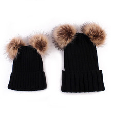 2018 niños Bebé y Mamá Beanie sombrero niño niña invierno tejido caliente suave Hairball Cap lindo Casual nueva moda gran oferta 2024 - compra barato